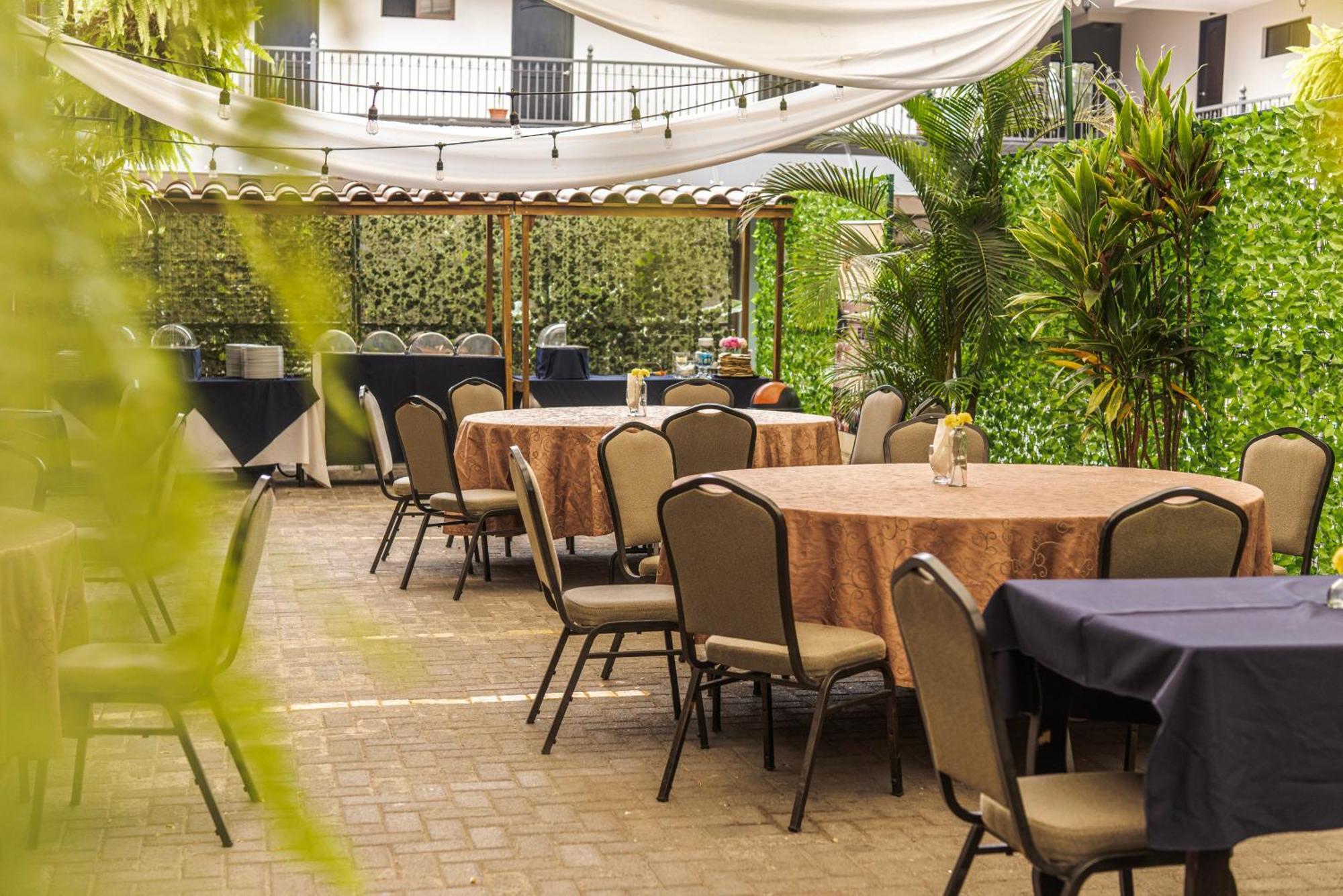Hotel Y Restaurante El Guarco Cartago Exterior photo