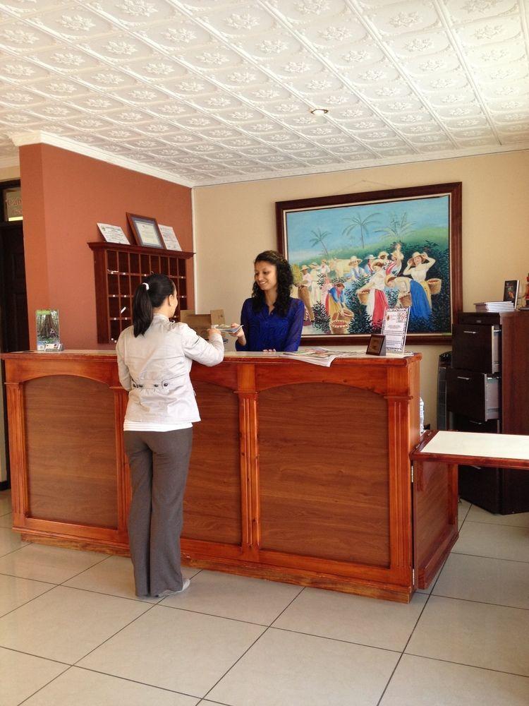 Hotel Y Restaurante El Guarco Cartago Exterior photo